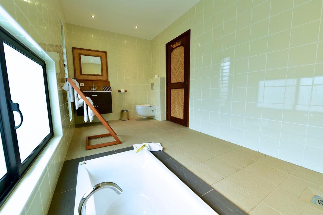 Fayaoue Hotel Paradis D'Ouvea מראה חיצוני תמונה