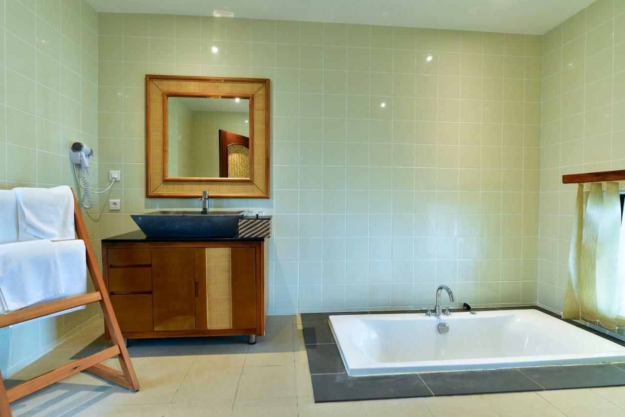 Fayaoue Hotel Paradis D'Ouvea מראה חיצוני תמונה